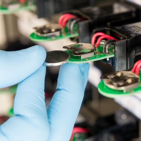 Cell charge testing